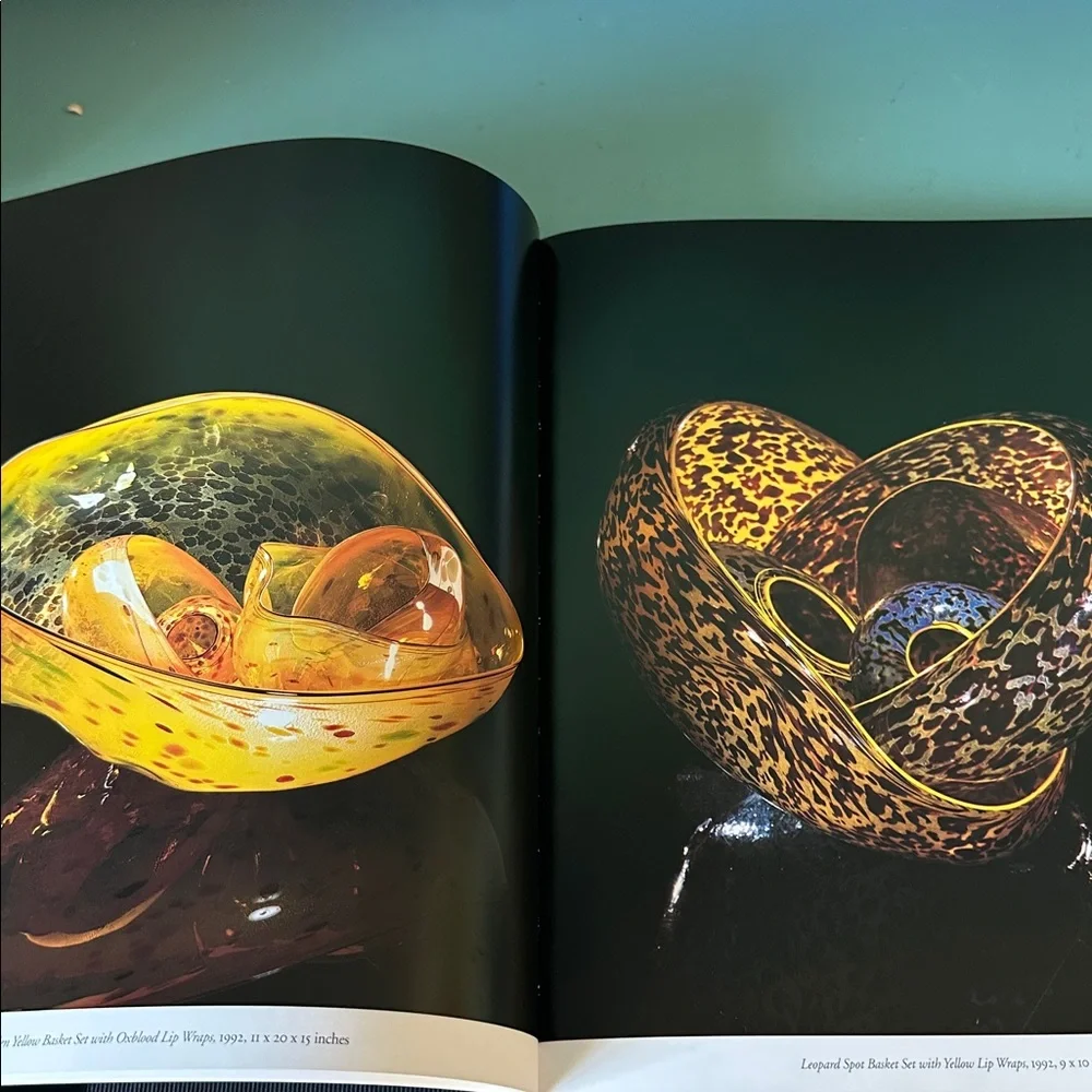 Chihuly “Form From Fire “ Glass Artist Art Book Stunning Photos